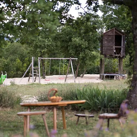 Forest Queen - Village Holiday home Lecevica