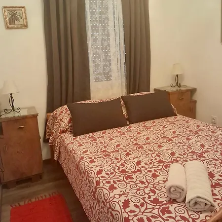 Forest Queen - Village Lecevica