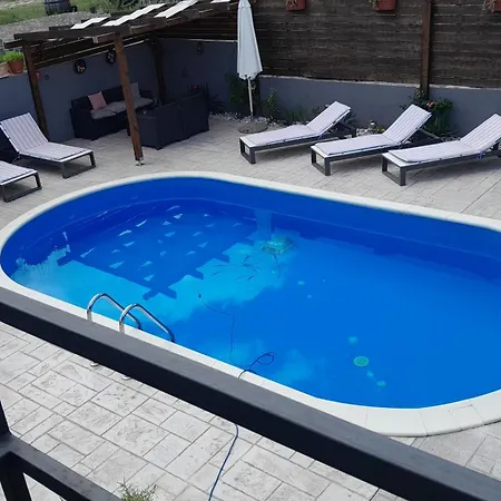 Forest Queen - Village