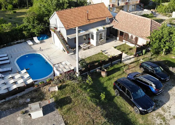 Forest Queen - Village Σπίτι διακοπών Lecevica